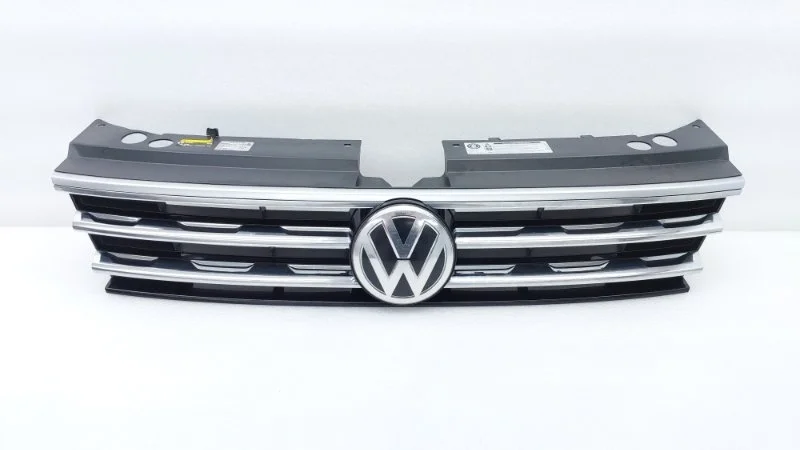 Решетка радиатора Volkswagen Tiguan 2017 MK2