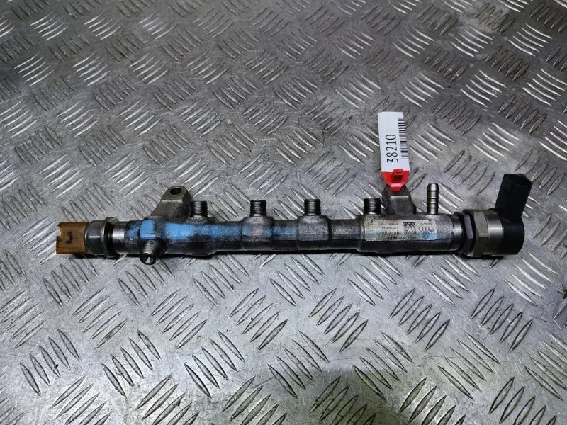 Топливная рампа Volkswagen Passat CC