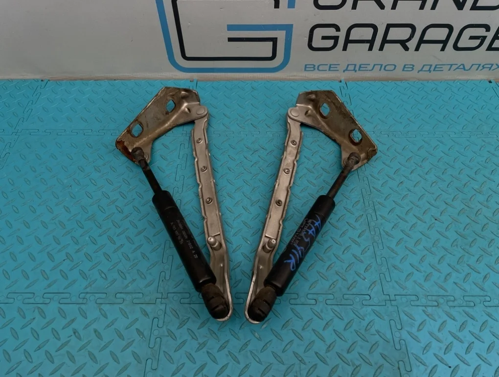 Петли капота Mercedes-Benz Ml-Class 2002 A1638800128 W163 112.942 3.2