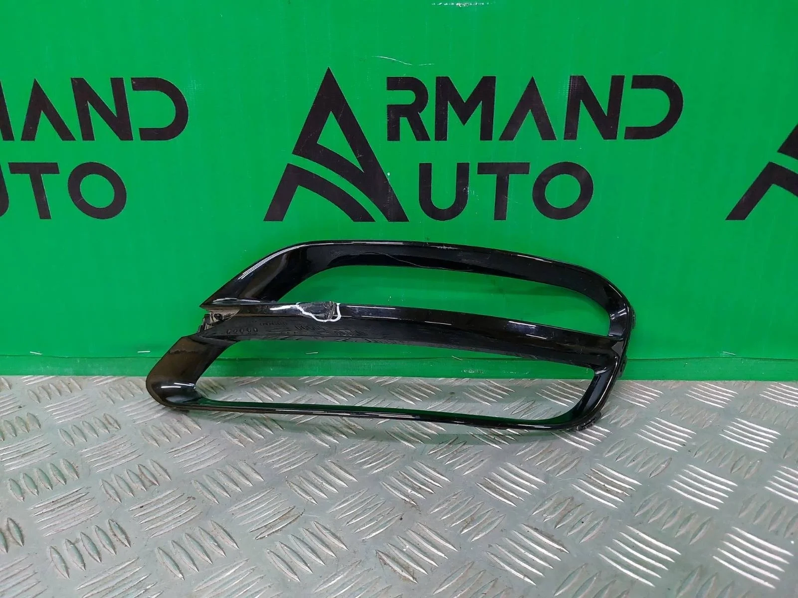 Окантовка противотуманного фонаря Kia Sportage 2018-2022 4 QL