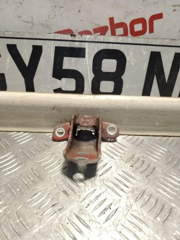 Петля двери Mazda Cx-5 2015 KD5359210 KE SHY1