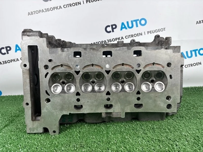 Головка блока цилиндров (гбц) Peugeot 308 2010 T7