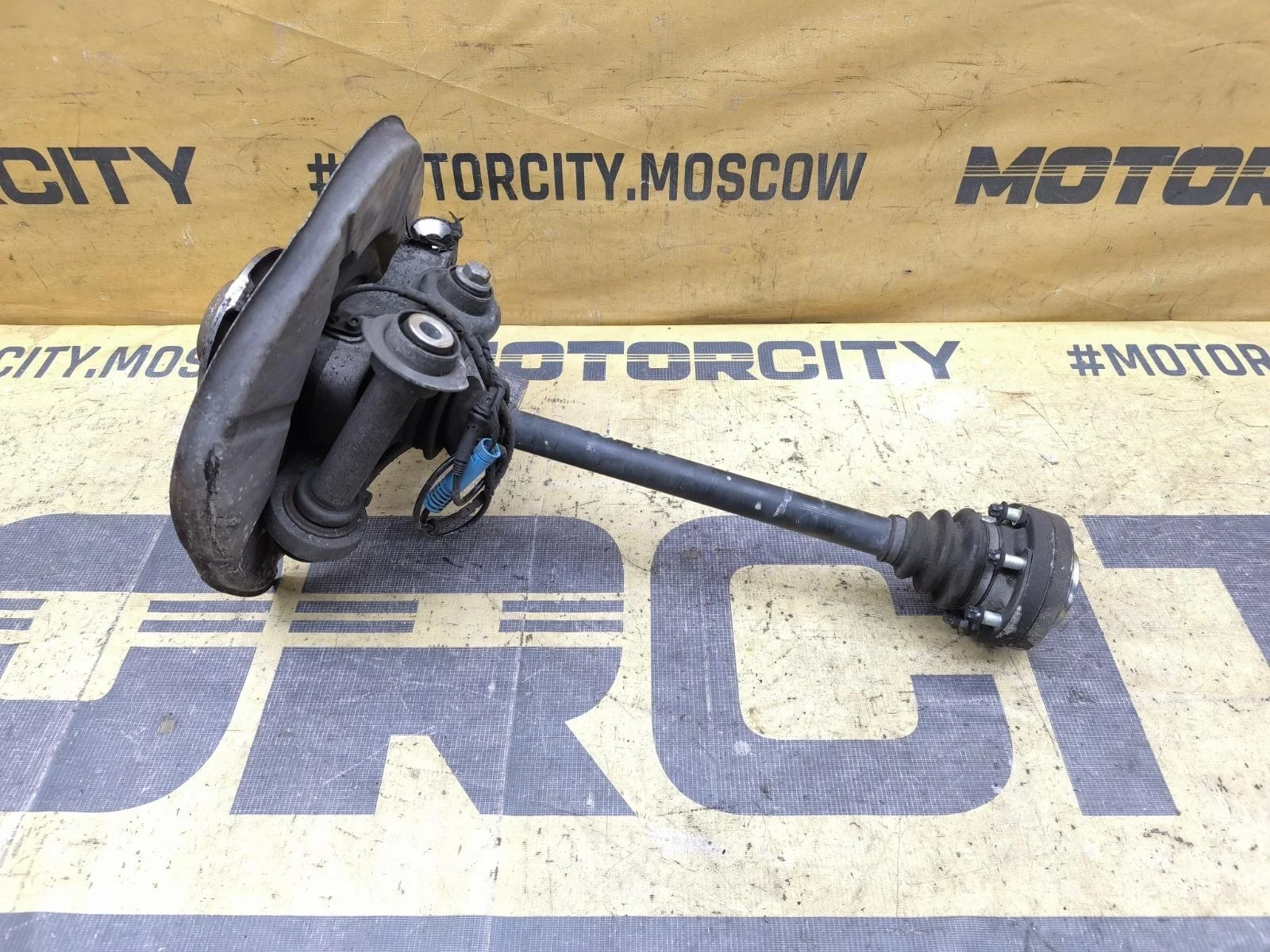 Кулак BMW 740i 2007 E65