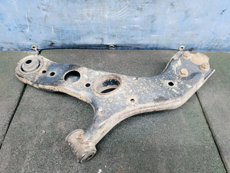 Рычаг подвески Toyota Rav 4 2010 4806842051 ACA30, передний правый