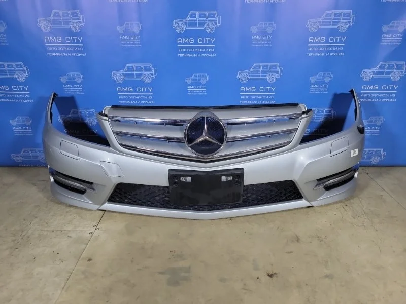 Бампер Mercedes-Benz C-Class 2011 A2048851016 W204 M271820, передний