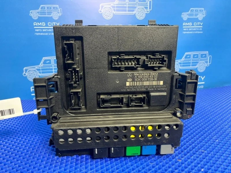 Блок предохранителей Mercedes-Benz A-Class 1999 A1695454332 W169 M266940, передний