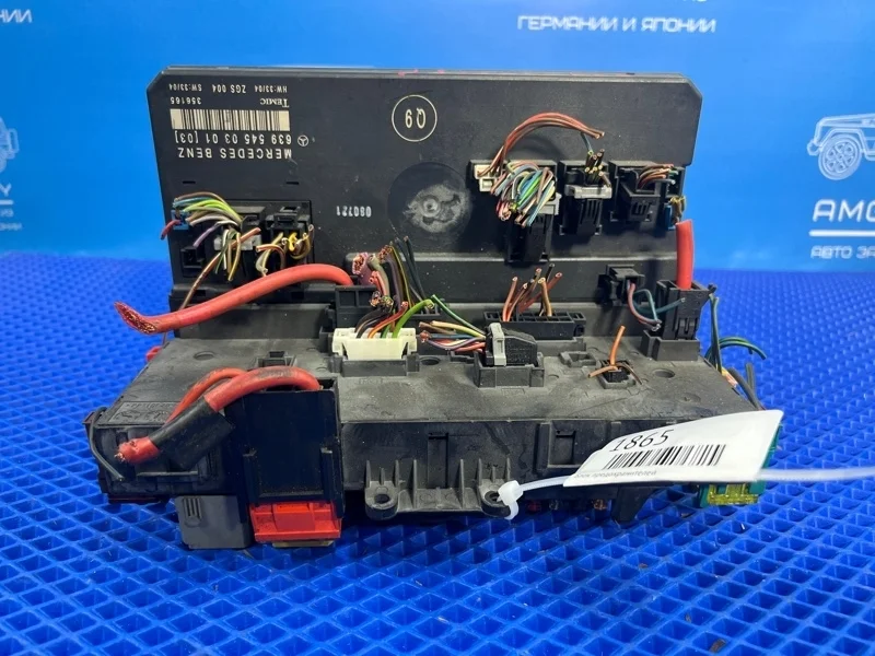 Блок предохранителей Mercedes-Benz Viano 2008 A6395450301 W639 M112976, передний