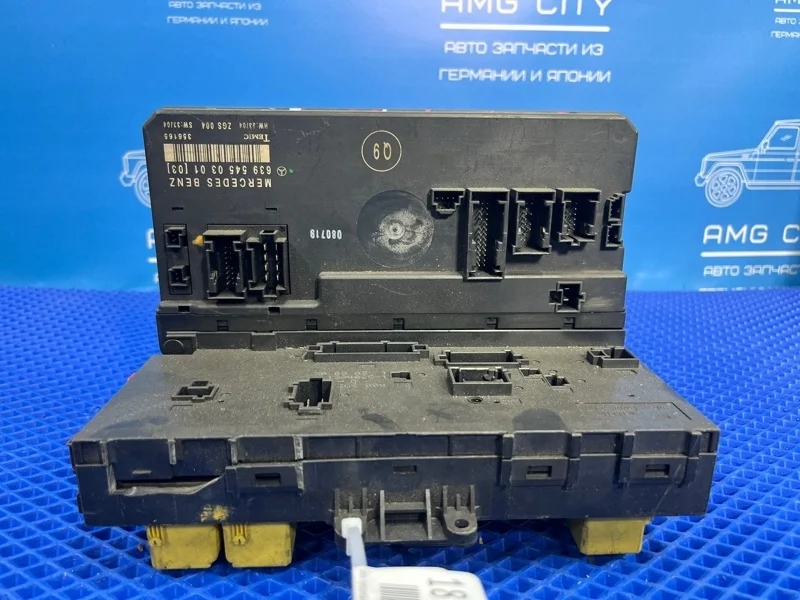 Блок предохранителей Mercedes-Benz Viano 2008 A6395450301 W639 M112976, передний