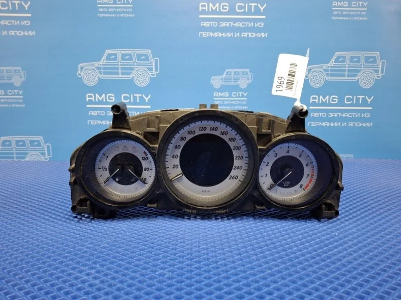 Панель приборов Mercedes-Benz C-Class 2011 A2049003508 W204 М271860