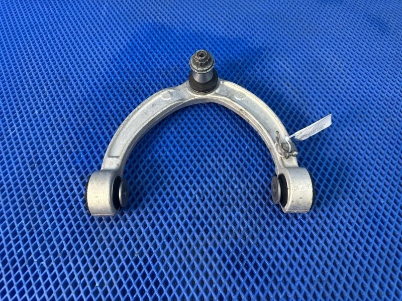 Рычаг передней подвески Mercedes-Benz Gle-Class 2016 A1663330000 W166 OM642826, передний правый