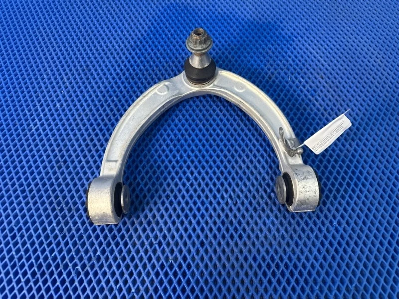 Рычаг передней подвески Mercedes-Benz Gle-Class 2016 A1663330000 W166 OM642826, передний правый