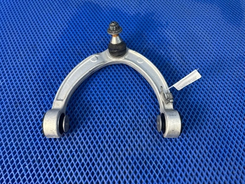 Рычаг передней подвески Mercedes-Benz Gle-Class 2016 A1663330000 W166 OM642826, передний правый