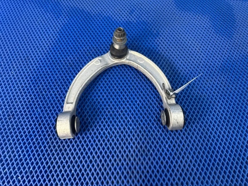 Рычаг передней подвески Mercedes-Benz Gle-Class 2016 A1663330000 W166 OM642826, передний правый