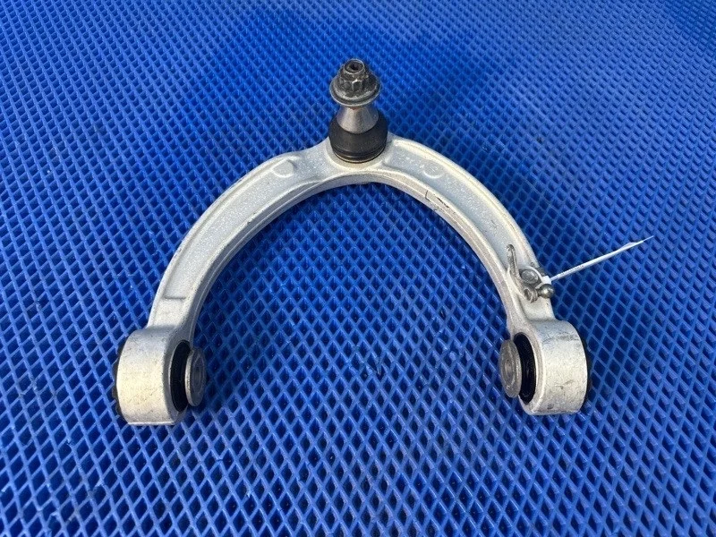 Рычаг передней подвески Mercedes-Benz Gle-Class 2016 A1663330000 W166 OM642826, передний правый