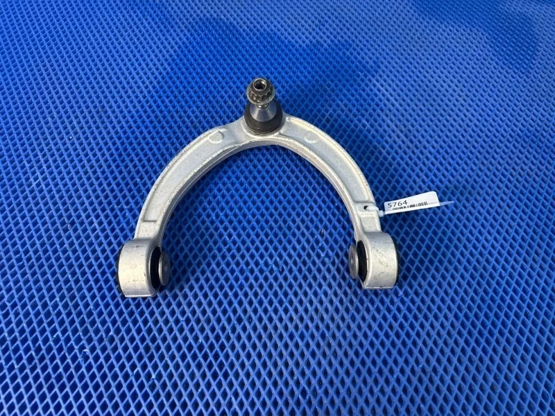 Рычаг передней подвески Mercedes-Benz Gle-Class 2016 A1663330000 W166 OM642826, передний правый