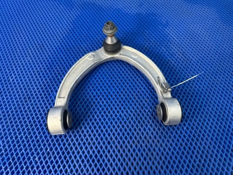 Рычаг передней подвески Mercedes-Benz Gle-Class 2016 A1663330000 W166 OM642826, передний правый