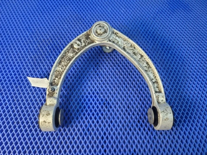 Рычаг передней подвески Mercedes-Benz Gle-Class 2016 A1663330000 W166 OM642826, передний правый