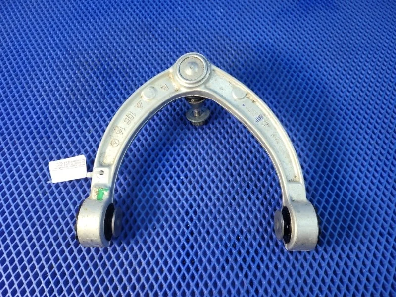 Рычаг передней подвески Mercedes-Benz Gle-Class 2016 A1663330000 W166 OM642826, передний правый