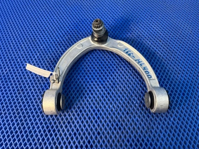 Рычаг подвески верхний Mercedes-Benz Gle-Class 2016 A1663330000 W166 OM642826, передний левый