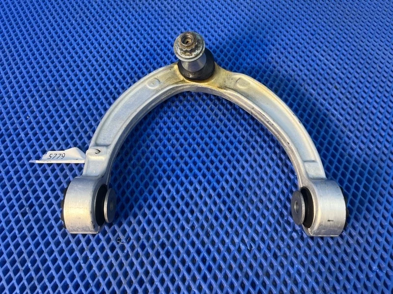 Рычаг подвески верхний Mercedes-Benz Gle-Class 2016 A1663330000 W166 OM642826, передний левый