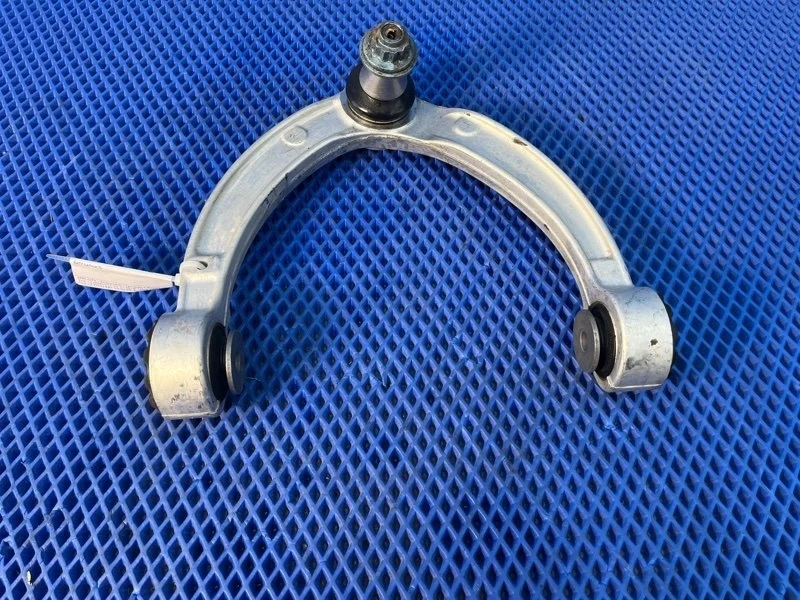 Рычаг подвески верхний Mercedes-Benz Gle-Class 2016 A1663330000 W166 OM642826, передний левый