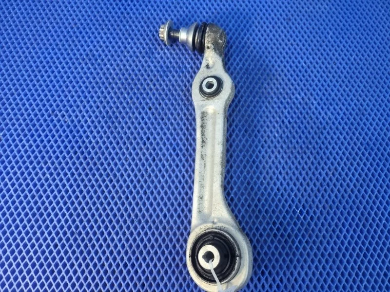 Рычаг передней подвески Mercedes-Benz S-Class 2014 A2223300207 W222 M278929, передний правый