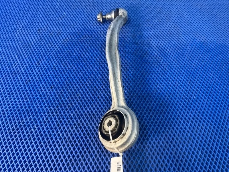 Рычаг передней подвески Mercedes-Benz S-Class 2017 22220RE W222 M256930, передний правый