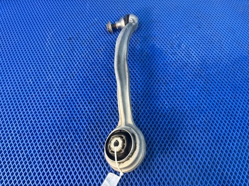 Рычаг передней подвески Mercedes-Benz S-Class 2017 22220RE W222 M256930, передний правый