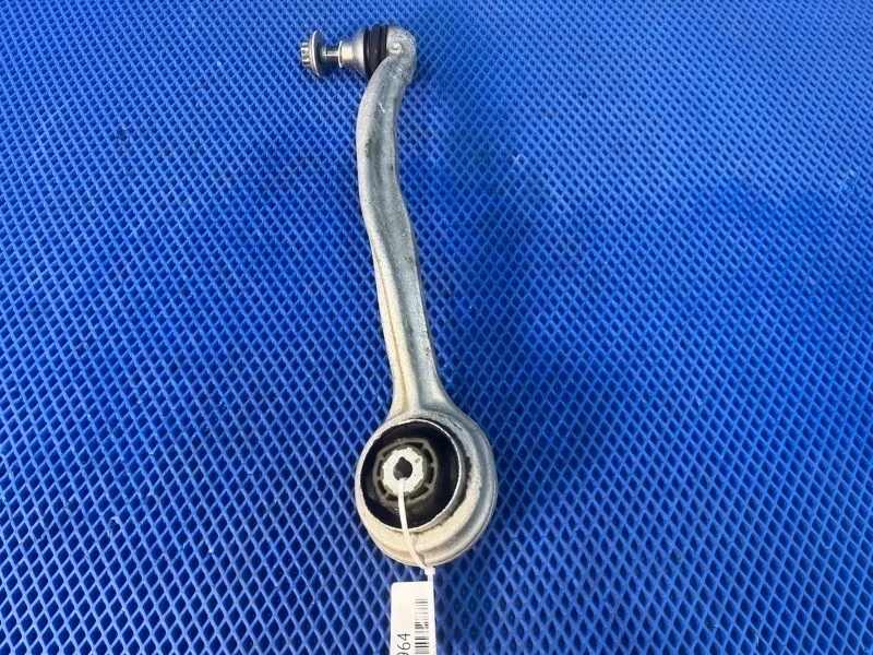 Рычаг передней подвески Mercedes-Benz S-Class 2017 22220RE W222 M256930, передний правый