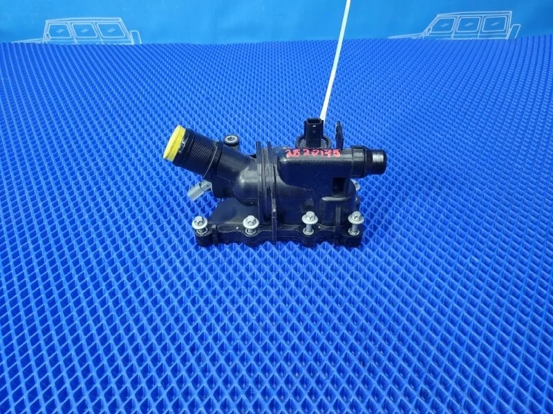 Термостат Mercedes-Benz A-Class 2021 A2822030175 W177 OM654920