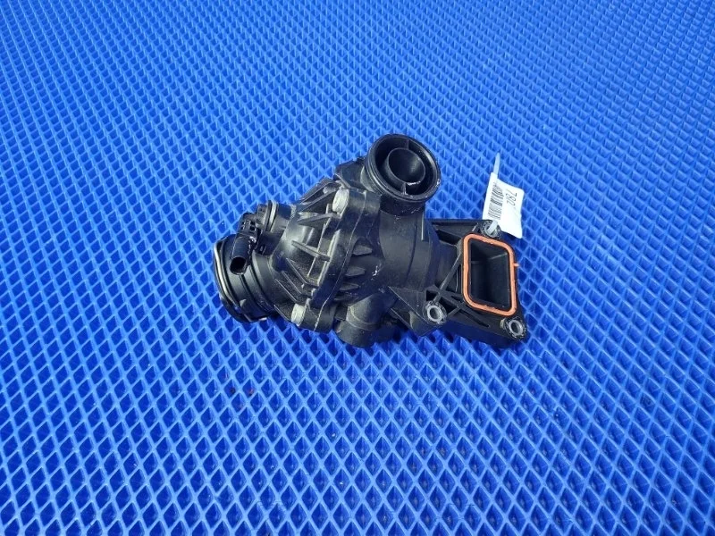 Термостат Mercedes-Benz C-Class 2016 A2762000315 W205 М274910