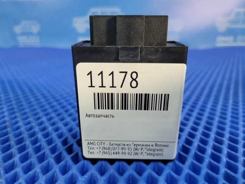 Реле обогрева Mercedes-Benz Vito 1998 A0004460027 W638 M111978, заднее