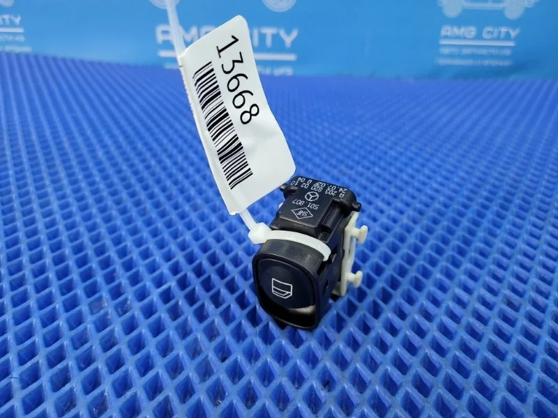 Кнопка стеклоподъемника Mercedes-Benz Clc-Class 2001 A2038200210 W203 М271955, передняя правая