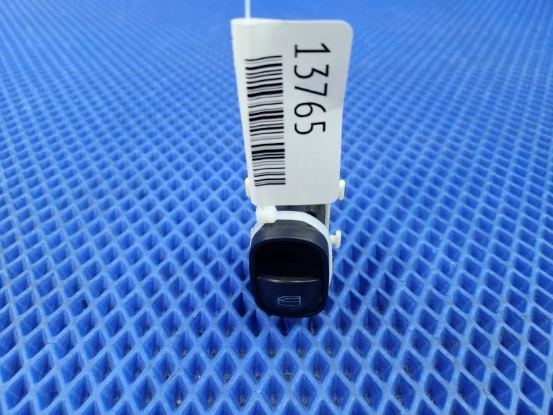 Кнопка стеклоподъемника Mercedes-Benz Clc-Class 2001 A2038200210 W203 М271955, передняя правая