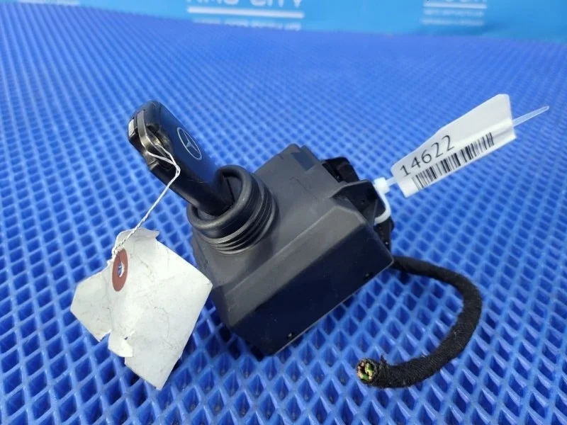 Замок зажигания Mercedes-Benz E-Class 2015 A2189054701 W212 М274920