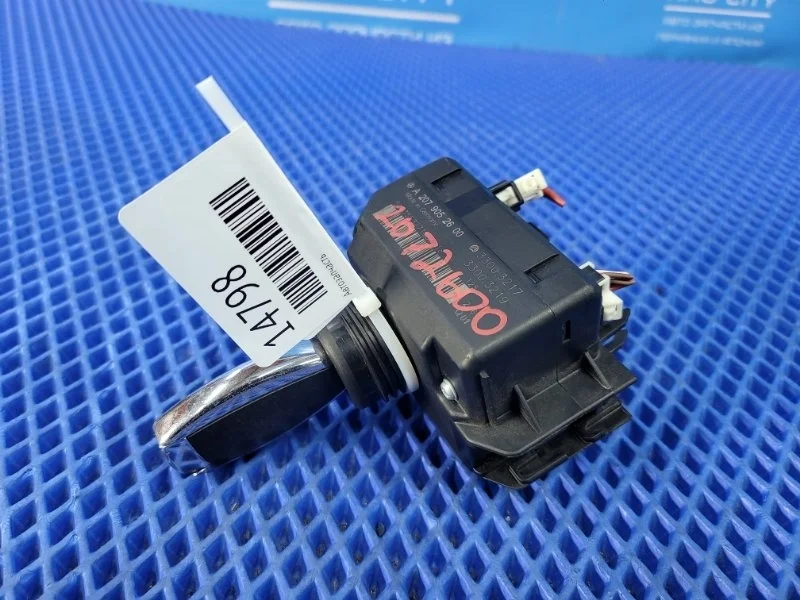 Замок зажигания Mercedes-Benz E-Class 2013 A2079052600 W207 M274920
