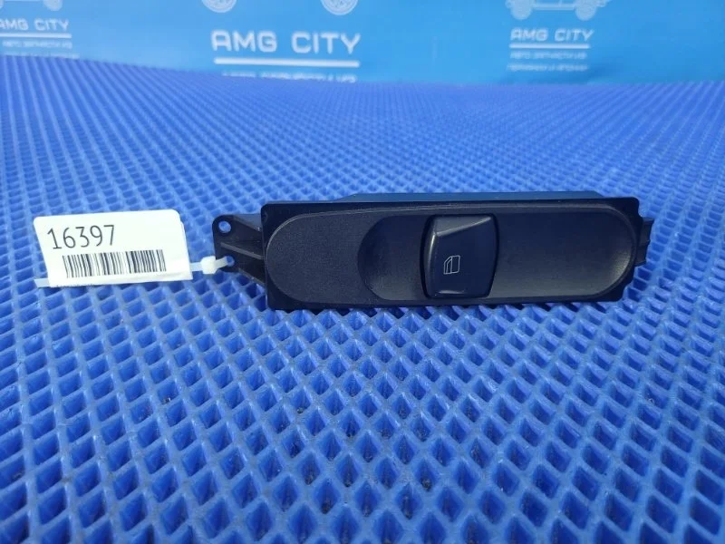 Кнопка стеклоподъемника Mercedes-Benz Viano 2004 A6395450613 W639 M112952, передняя правая