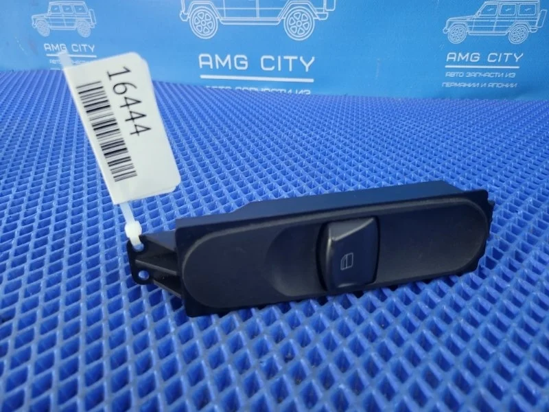 Кнопка стеклоподъемника Mercedes-Benz Viano 2013 A6395451413 W639 M272978, передняя левая