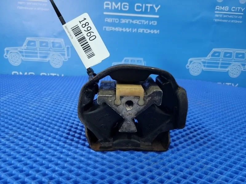 Подушка двигателя Mercedes-Benz Vito 2001 A6382411413 W638 M111980