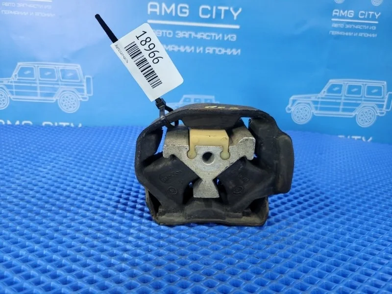 Подушка двигателя Mercedes-Benz Vito 2001 A6382411413 W638 M111980