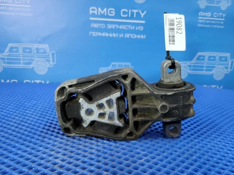 Подушка двигателя Mercedes-Benz A-Class 2014 A2462401209 W176 М270910