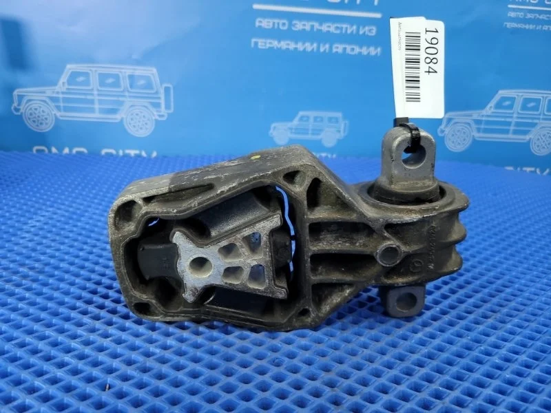 Подушка двигателя Mercedes-Benz A-Class 2014 A2462401209 W176 М270910
