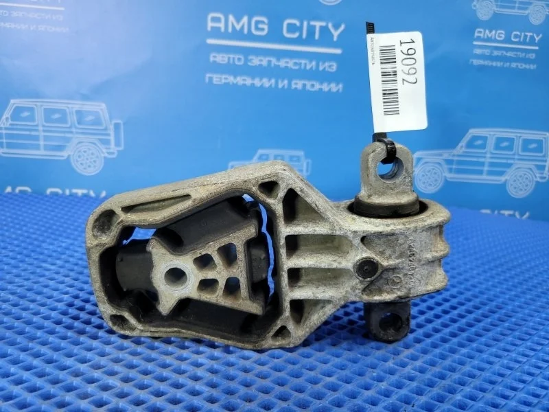 Подушка двигателя Mercedes-Benz A-Class 2014 A2462401209 W176 М270910