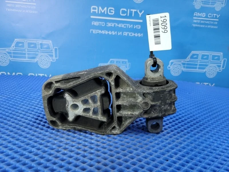 Подушка двигателя Mercedes-Benz A-Class 2014 A2462401209 W176 М270910
