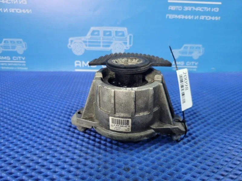 Опора двигателя Mercedes-Benz C-Class 2011 A2042404217 W204 М271860