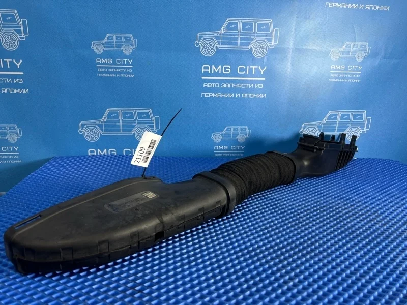 Патрубок воздушного фильтра Mercedes-Benz A-Class 2014 A2700900382 W176 М270910