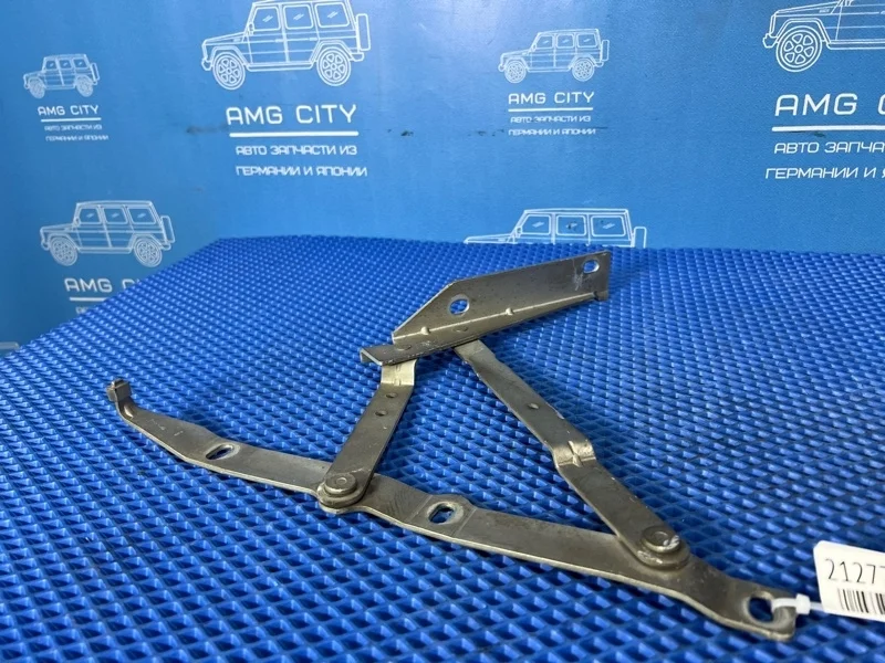 Петля капота Mercedes-Benz Vito 2001 A6387500351 W638 M104900, передняя правая