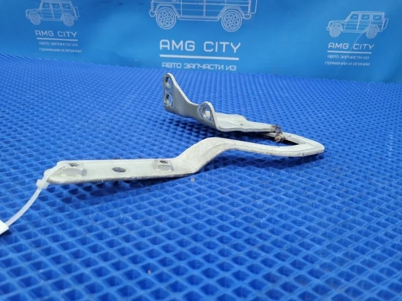 Петля капота Mercedes-Benz Viano 2013 A6397500351 W639 M272978, правая