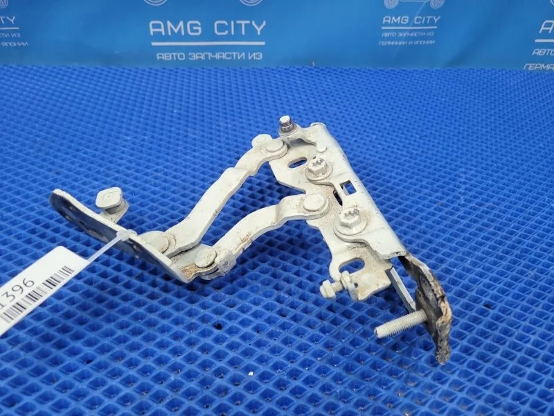 Петля капота Mercedes-Benz C-Class 2013 A2048800128 W204 M271820, левая
