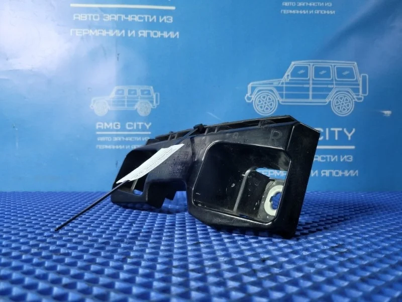 Крепление бампера Mercedes-Benz C-Class 2013 A2048851465 W204 M271820, заднее правое